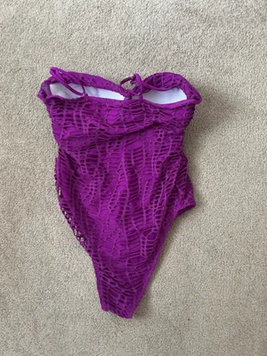 Matte Collection Fuchsia/Purple Cutout Overlay Swimsuit- Sz Lg- Nwot thumbnail 5