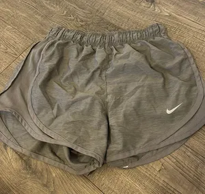 Nike Shorts thumbnail 1