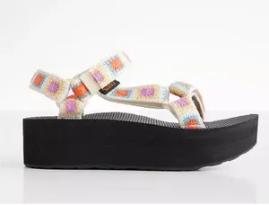 Teva Sandals thumbnail 1