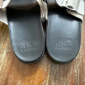 Sorel White Two Strap Leather Sandals with Black Sole Studded Detailing Women 10 thumbnail 9