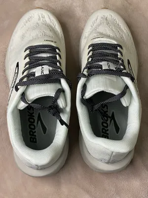 Unisex Brooks Launch 11 Running Shoes Mens size 7 Womens size 8.5 thumbnail 4