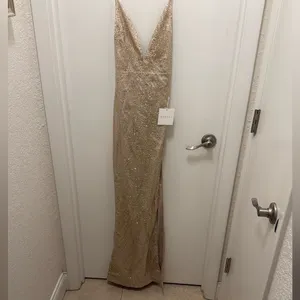 Meshki Gold champagne glitter maxi dress NWT! thumbnail 2
