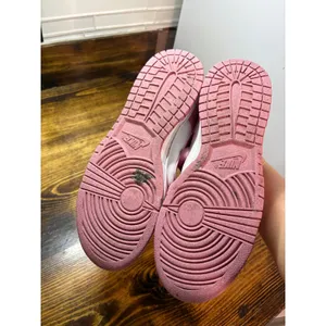 Nike Pink And‎ White Sneakers Size 8.5 thumbnail 9