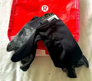 NWT Lululemon gloves thumbnail 1