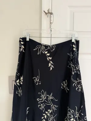 Lauren Ralph Lauren Women’s 100% Silk Monte Carlo Floral Skirt Midi Large Navy thumbnail 2