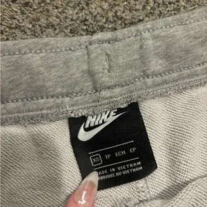 Nike Sweatshorts thumbnail 2