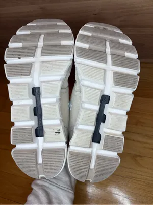 On Cloud 6 Women’s Sneakers in Pearl / White - Size 7.5 thumbnail 6