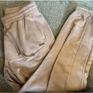 TNA Aritzia Sweatpants Terry Fleece thumbnail 1
