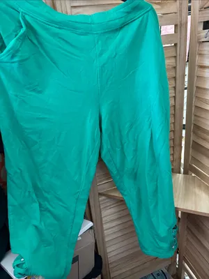 Onque Casuals French Terry Pull-On Capri Pants Large thumbnail 1