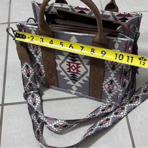 Wrangler‎ Women Aztec Southwestern Crossbody Tote Lavender Bag Purse thumbnail 10