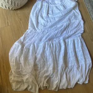 White Sleeveless Maxi Dress Size XL thumbnail 5