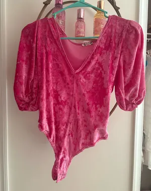 Pink velvet bodysuit thumbnail 1