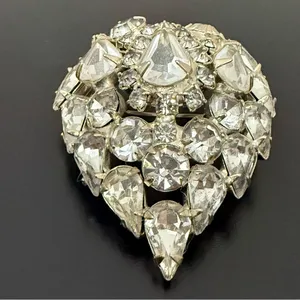 Vintage Unsigned Silver-tone Pave Clear Rhinestone Heart Brooch 13g. thumbnail 3