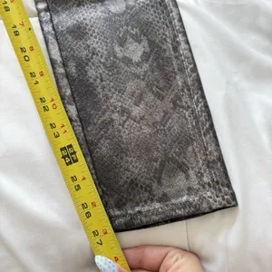 7 For All Mankind Jeans Womens 26 High Rise Gray Snake Print‎ Skinny Stretch thumbnail 3
