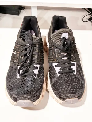 On Cloudswift Women’s Size 6.5 Black Running Shoes Lace Up Athletic Sneakers thumbnail 2