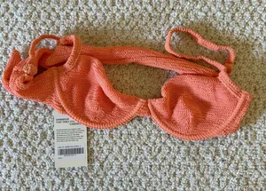 Monday Swimwear Capri top thumbnail 1