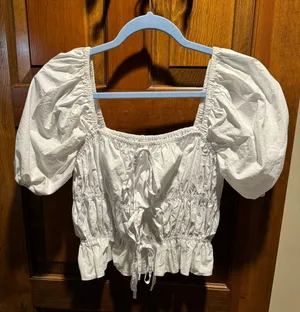 white pants store top thumbnail 1