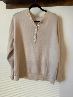 Boutique Oversized Tan Sweater Size M thumbnail 1