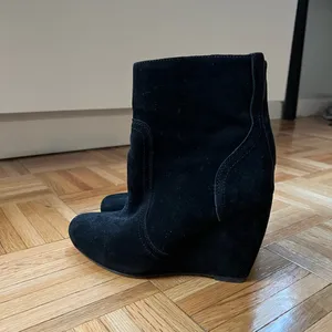 Joie Oakley Black Suede Wedge Booties thumbnail 3