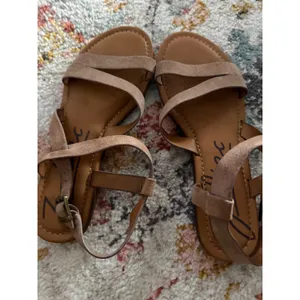 Zodiac Womens Tan Brown Leather Strappy Flat Sandals Ankle‎ Buckle Boho Size 9 thumbnail 4
