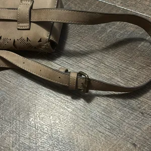 T Shirt and jeans belt bag New with out tags brown‎ thumbnail 5
