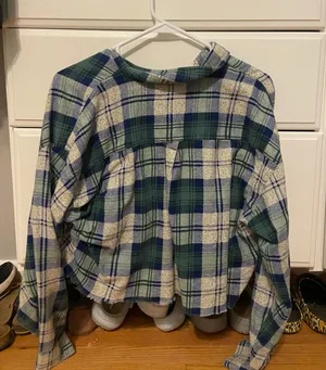 Urban Outfitters Cropped Flannel thumbnail 2