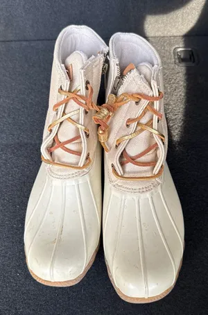 Women's Sperry Salwater Duck Boots 7.5 thumbnail 1