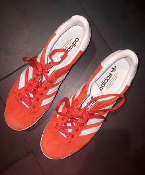 Red & White Sambas thumbnail 1