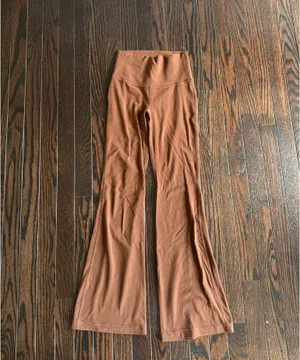 TNA Action Aritzia Leggings thumbnail 2