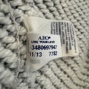 American Eagle Hoodie Women's XL Gray Textured Knit Cropped V Neck Casual thumbnail 6