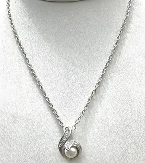 Faux pearl rhinestone silver tone pendant necklace thumbnail 1
