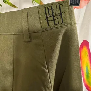 S133. PrettyLittleThing khaki cargo pants thumbnail 5