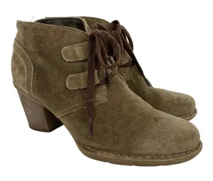 Clarks Artisan Womens 9.5 Carleta Lyon Tan Nubuck Leather Lace Up Booties thumbnail 1