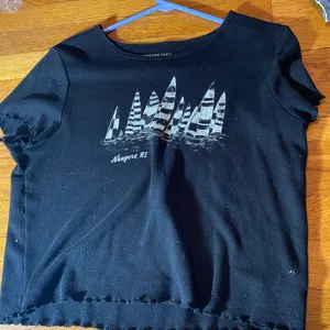 Newport tee thumbnail 1