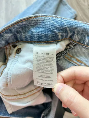 Aritzia Denim Forum The Arlo Hi-Rise Straight Jean in Light Wash Size 29 thumbnail 7