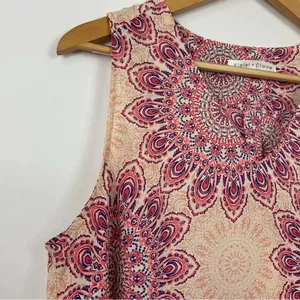 Violet + Claire Sleeveless Medallion Print V Neck Top Size‎ Large thumbnail 3