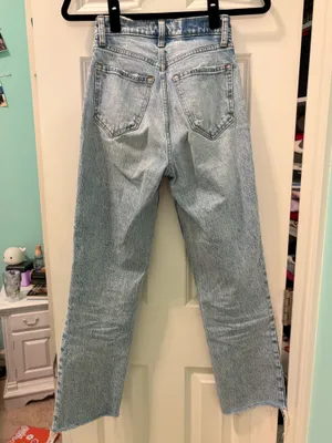 Abercrombie Ultra High-Rise. 90s Straight Jeans thumbnail 3