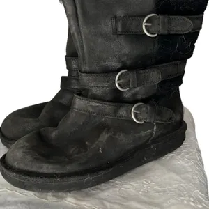 UGG‎ Women's Becket Black Leather Boots 1005380 Moto thumbnail 2