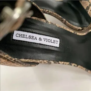 Chelsea & Violet Tara Snake Print Block Heel Sandal 6 NWT thumbnail 10