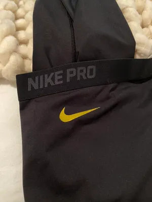 Nike Pro Leggings | Black & Gold thumbnail 2