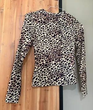 Amazon leopard long sleeve Multiple thumbnail 1
