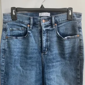 LOFT The Kick Crop Jeans Women 10/30 Blue Medium Wash Raw Hem High Rise Denim thumbnail 3