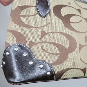 Vintage Y2K Brown CC Logo Shoulder Bag thumbnail 9