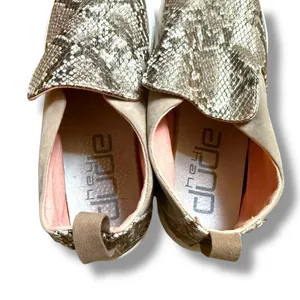 Hey‎ Dude Peyton Slip-On Sneakers Women’s Size 7 Brown Snakeskin Casual Comfort thumbnail 7