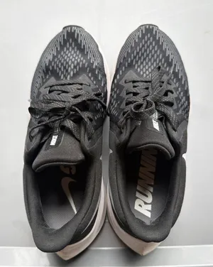 Nike Running Shoes Women’s thumbnail 1