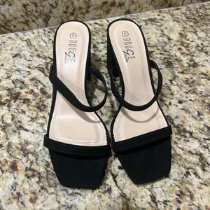 Rouge Helium Black Strappy Heels size 9 Like New thumbnail 5