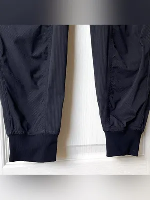 Lululemon Dance Studio Jogger 29” Swift Black Size 6 GUC thumbnail 4
