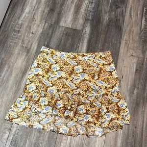 Free People Nadia Floral-Print Ruffle-Hem Skirt size 8 thumbnail 4