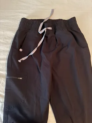 FIGS Jogger Scrub Pants thumbnail 2