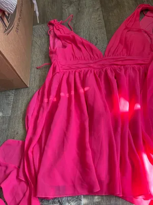 LUCY IN THE SKY Ysabel Chiffon Dress in Hot Pink Sz S Mini with back bow detail thumbnail 9